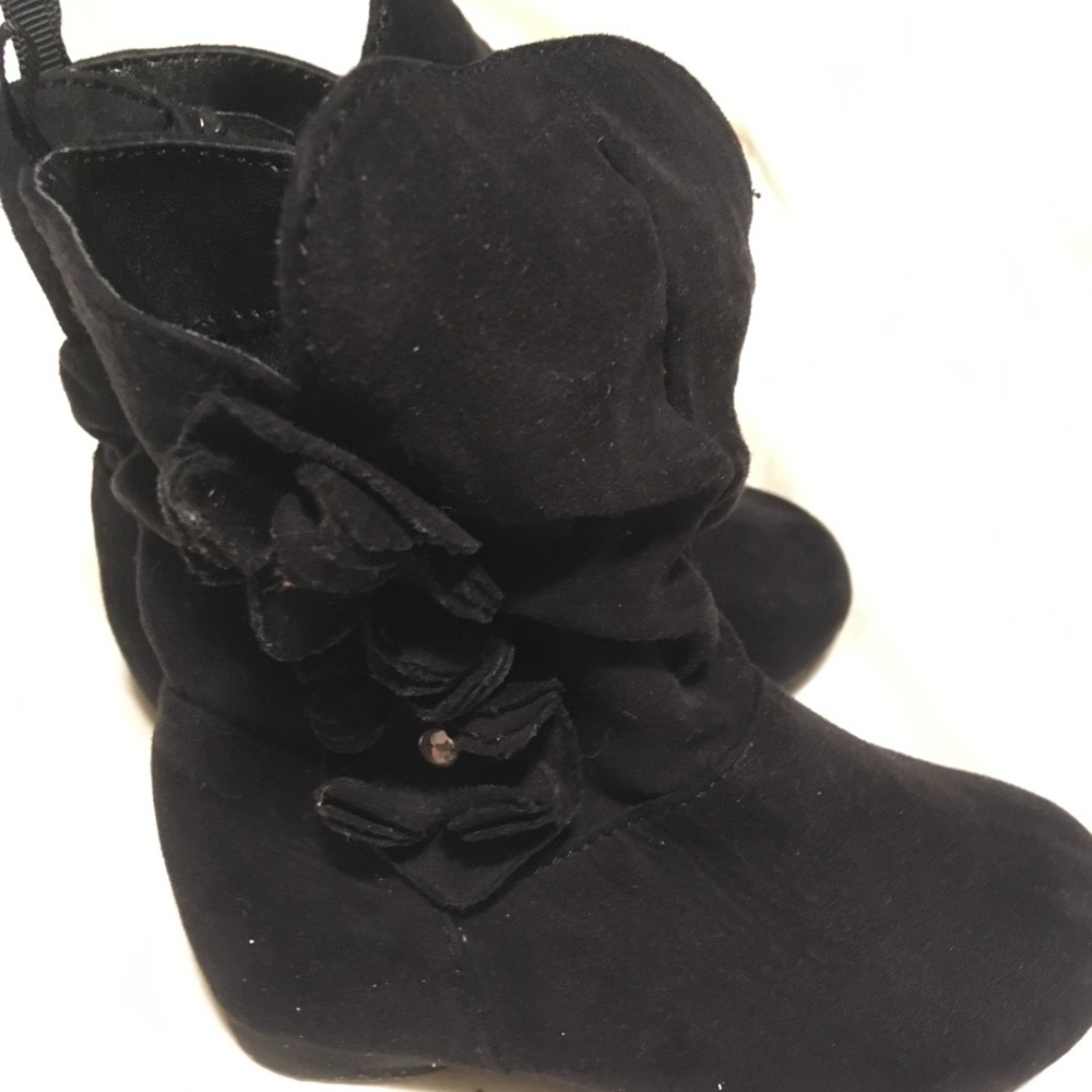 Toddler boots with flower and gemstone accents